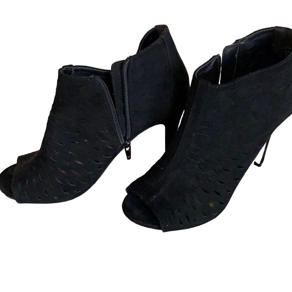 Madden Girl dress booties size 7 black